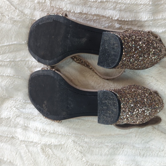 Old Navy Chunky Glitter Block Heels - Picture 4 of 9